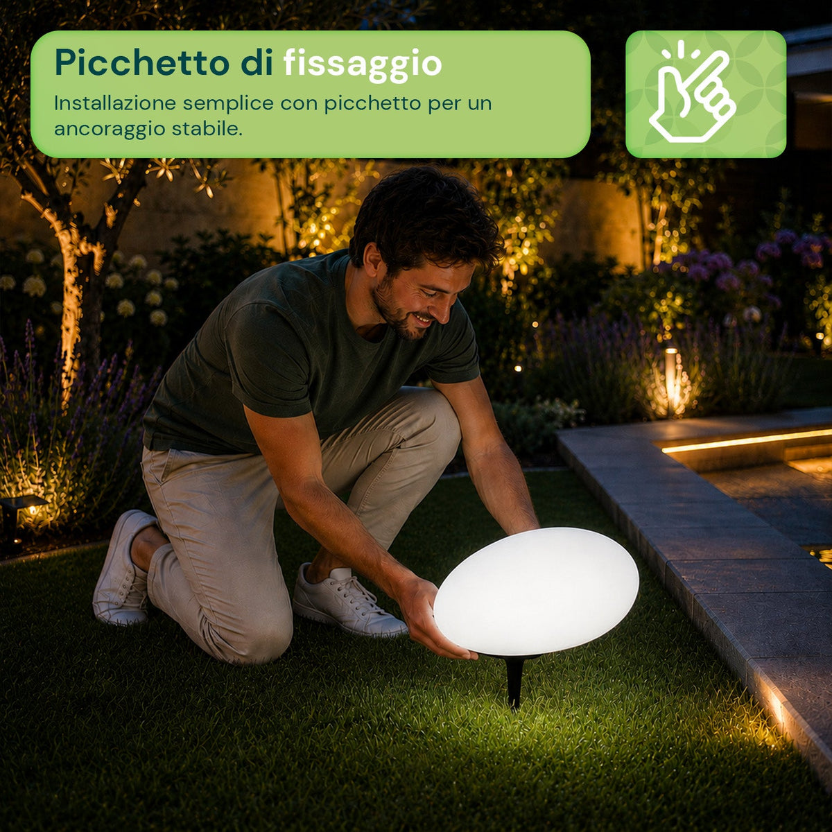 Lampada solare da giardino con telecomando, luci LED RGB+bianco, 8 ore, batteria agli ioni di litio, picchetto e pannello solare integrato