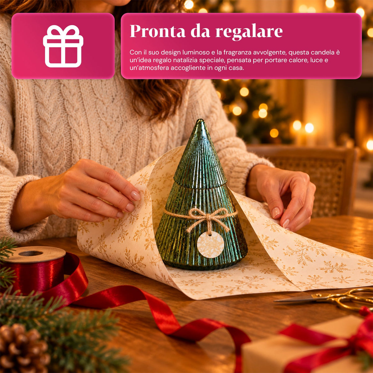 Candela Profumata in Vetro Decorato a Forma di Sfera o Albero – Fragranze Pino, Cannella e Vaniglia – Contenitore Riutilizzabile