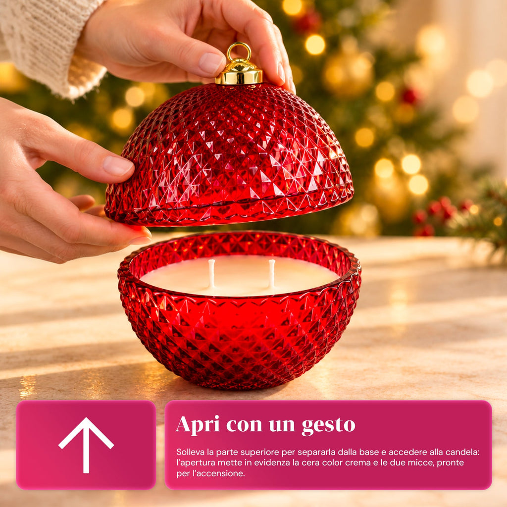 Candela Profumata in Vetro Decorato a Forma di Sfera o Albero – Fragranze Pino, Cannella e Vaniglia – Contenitore Riutilizzabile