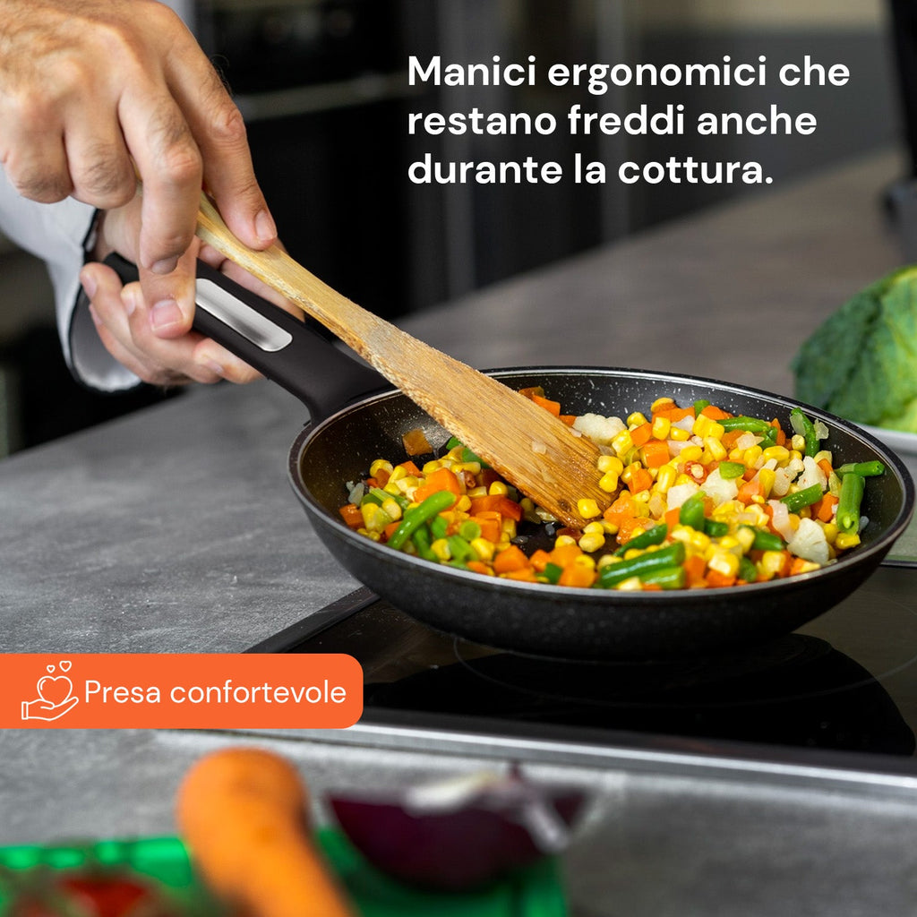 Set di pentole completo da 13 pezzi in vari colori con mestoli inclusi