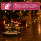 Villaggio Natalizio Luminoso Snowtime con Pista di Pattinaggio Animata, Luci LED e Musica, Slitta di Babbo Natale, Poliresina 21,5x15,8x22,5 cm